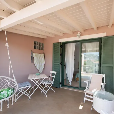 Apartment Irida *